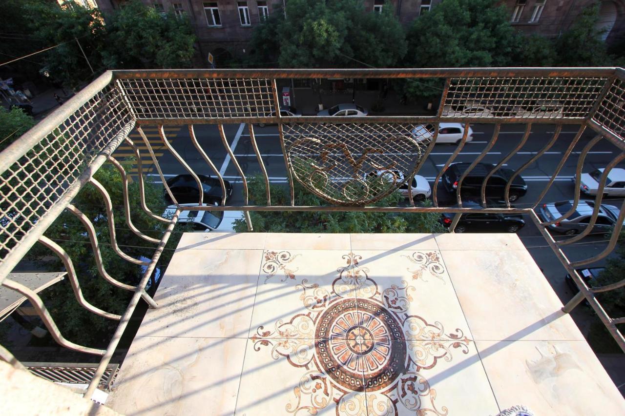 Amiryan Street 1 Bedroom Deluxe Apartment With Balcony Am104 Jerevan Eksteriør bilde